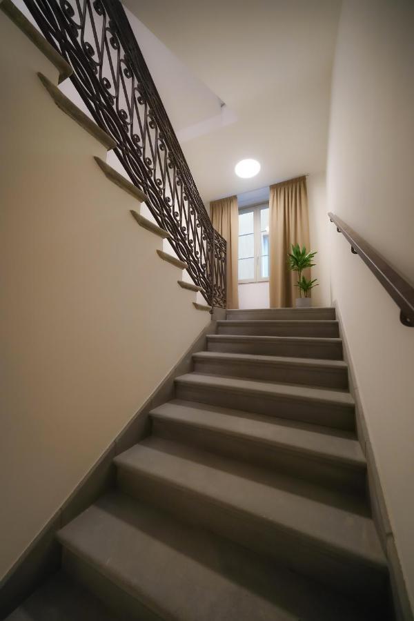 贝尔加莫 贝加莫15号旅馆酒店 外观 照片 Stairs